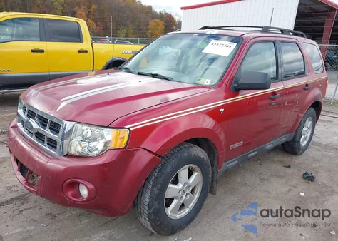 2008 Ford Escape Xlt z USA, uszkodzony, nr VIN 1FMCU93148KB10412